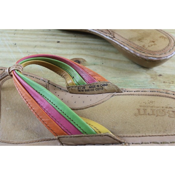 Born Sandals Womens Sz 8 Striped Rainbow Multi Leather Thong Wedge Shoes - Picture 7 of 8